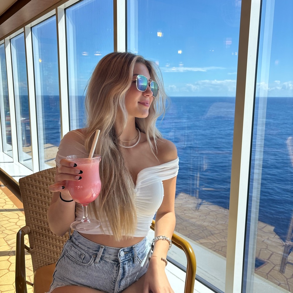 Meet your Posher, Summer